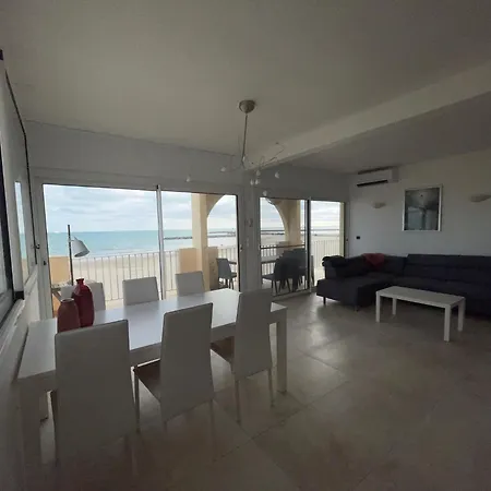 Carnon - T4 1ere Ligne Appartement *